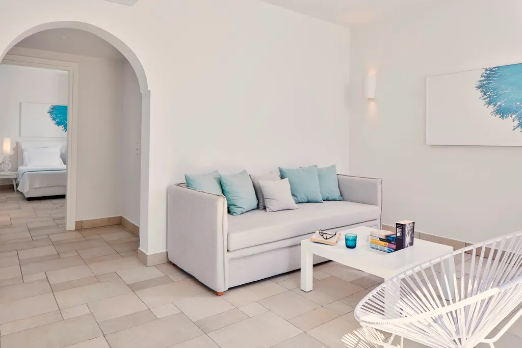 FAMILY ROOM STANDARD Room, Aqua Blue Beach Hotel, Santorini