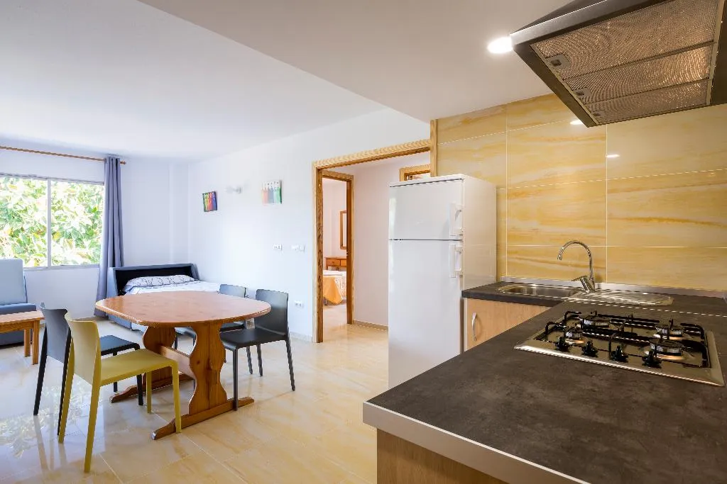 APARTMENT CAPACITY 5 TWO BEDROOMS Room, Zodiac Apartamentos, Ibiza