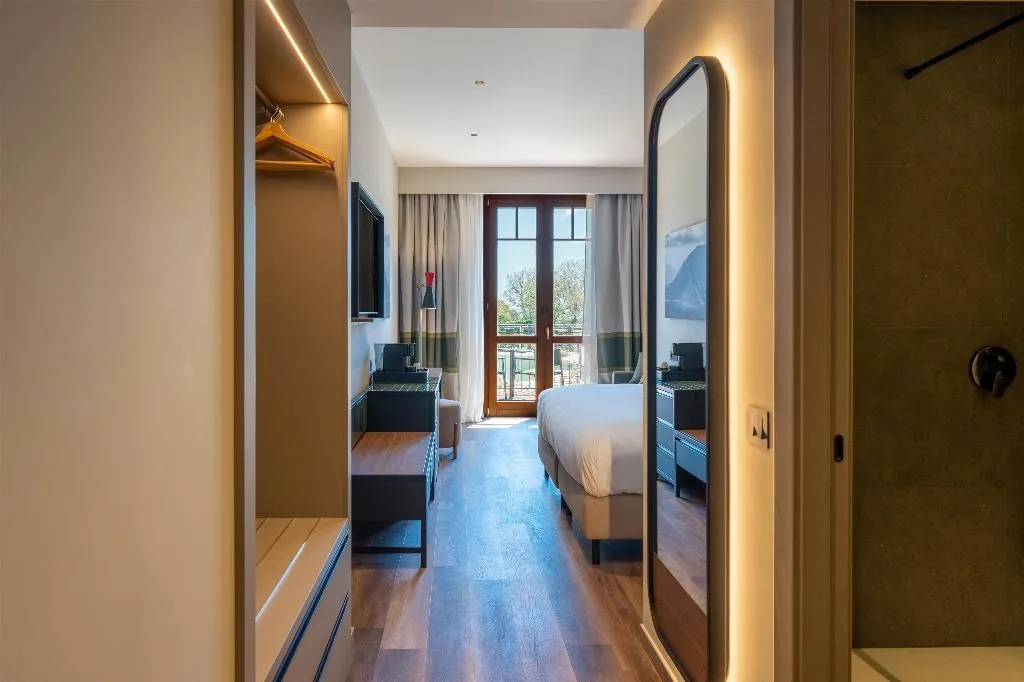 Room, Picciolo Etna Golf Resort & Spa, Curio Collection, Catania