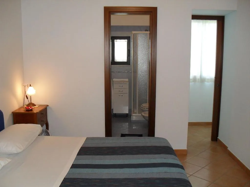 Room, B&B Puntaferano, Naples