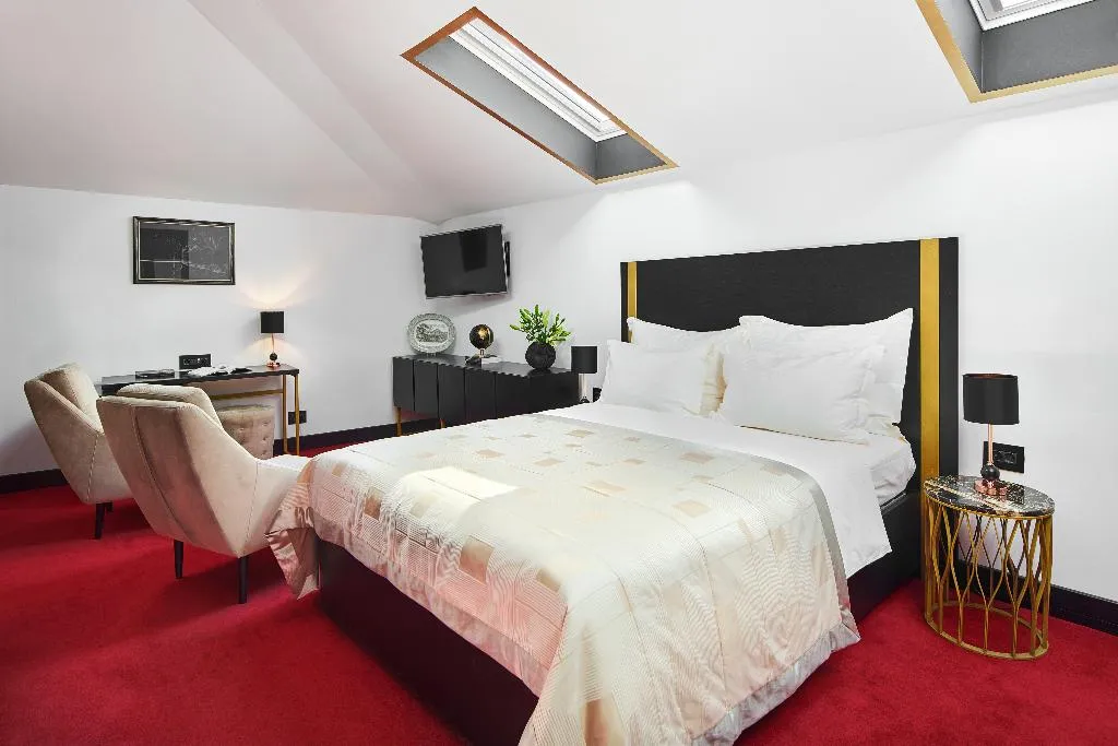 SUITE WITH TERRACE Room, Palace Divnic by Armerun Heritage Hotel, Split