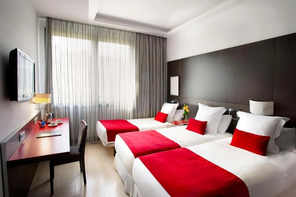 TRIPLE STANDARD Room, Grupotel Gran Via 678, Barcelona