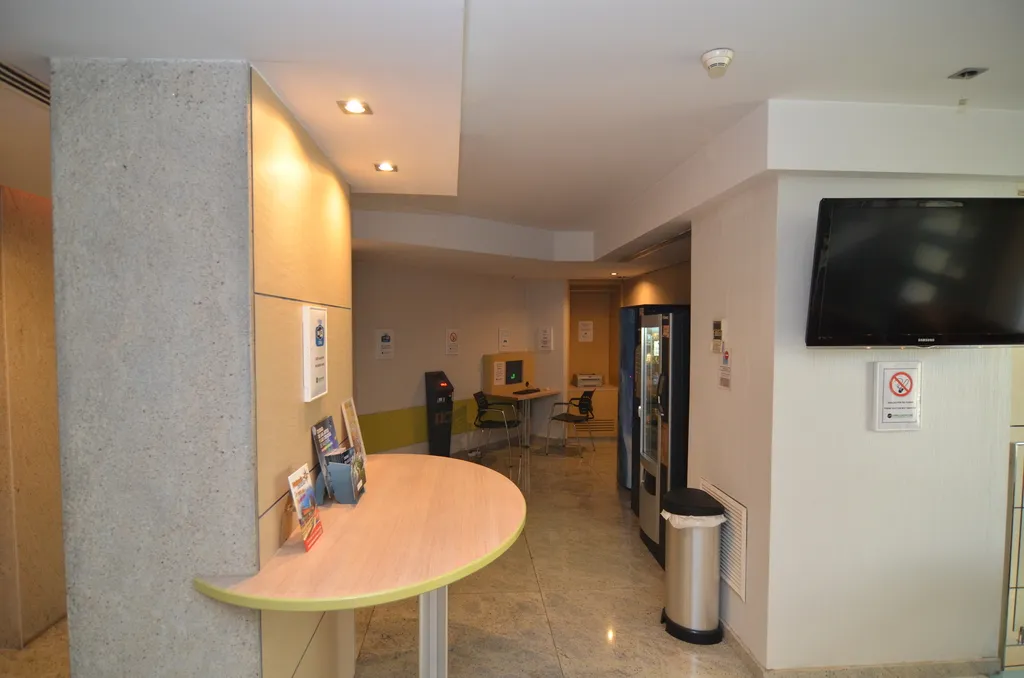 Lobby, Valencia Rental, Valencia