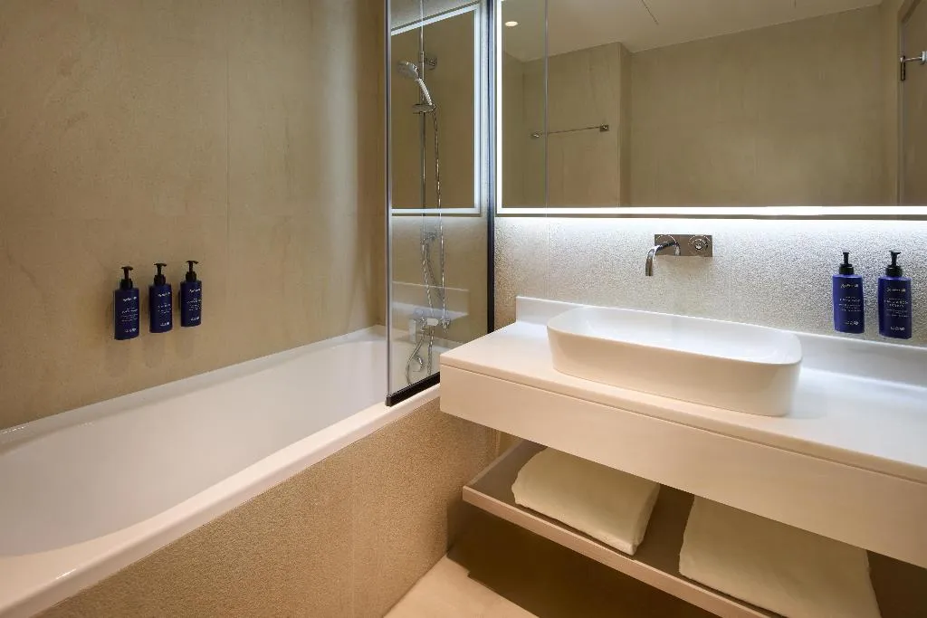 Room, Radisson Blu Residence Dubai Marina, Dubai