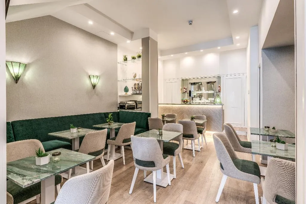 Restaurant, Sorrento City, Naples
