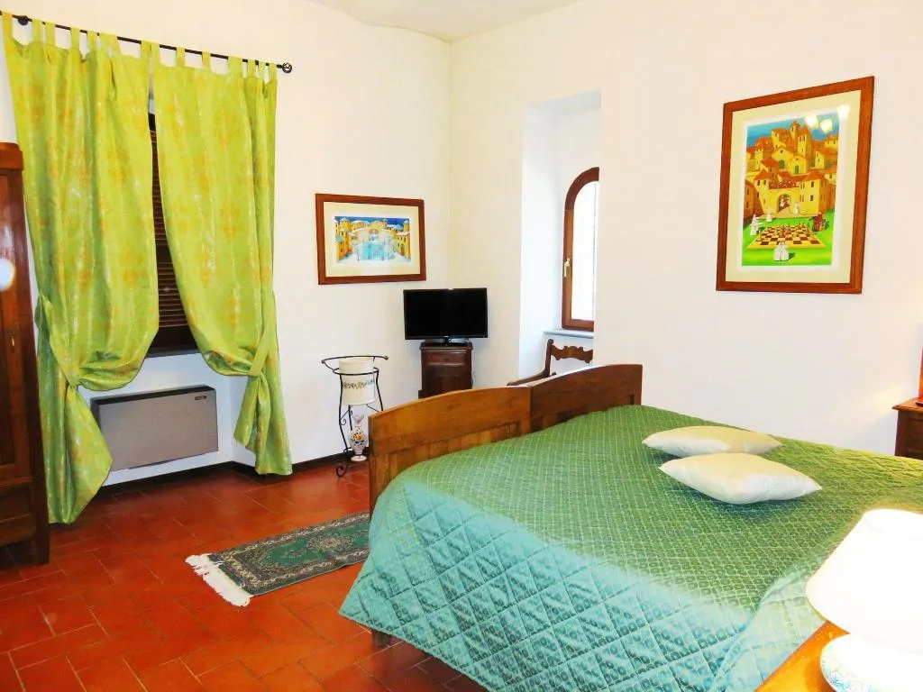 Room, Castello Cortevecchio, Umbria