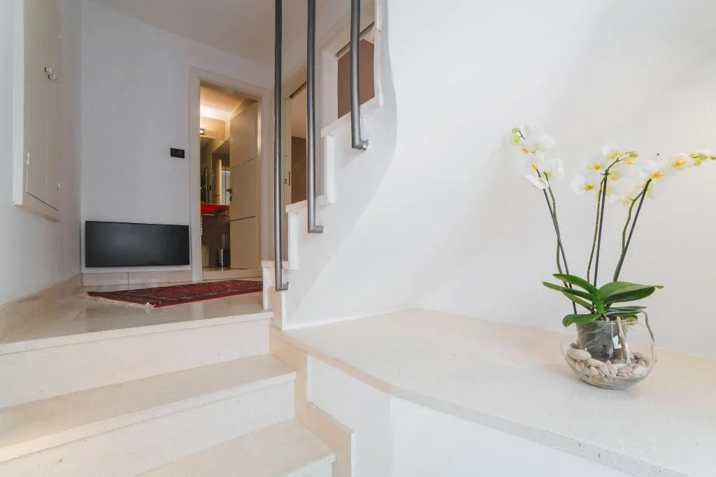 Lobby, House Karkovich, Split