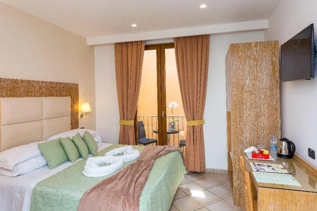 TWIN STANDARD Room, Sorrento City, Naples