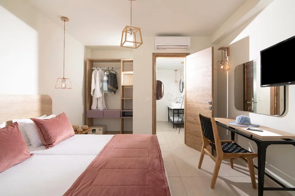 SUITE DELUXE ONE BEDROOM Room, Rainbow Apartments, Crete