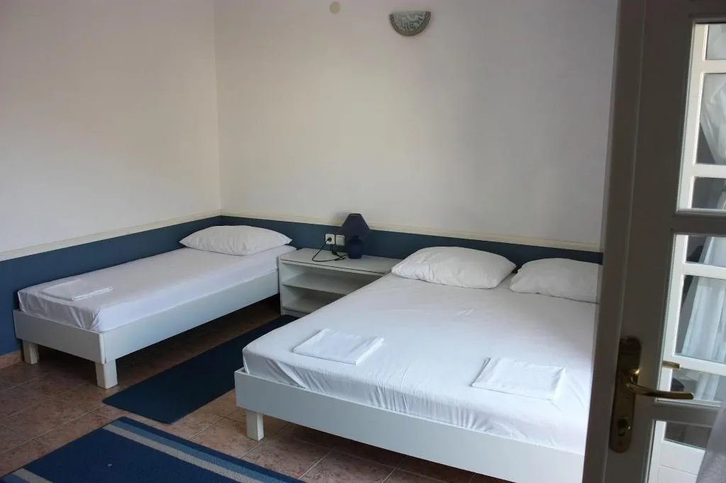 Room, Ivan, Split