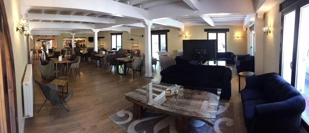 Lobby, Cueva del Fraile, Madrid