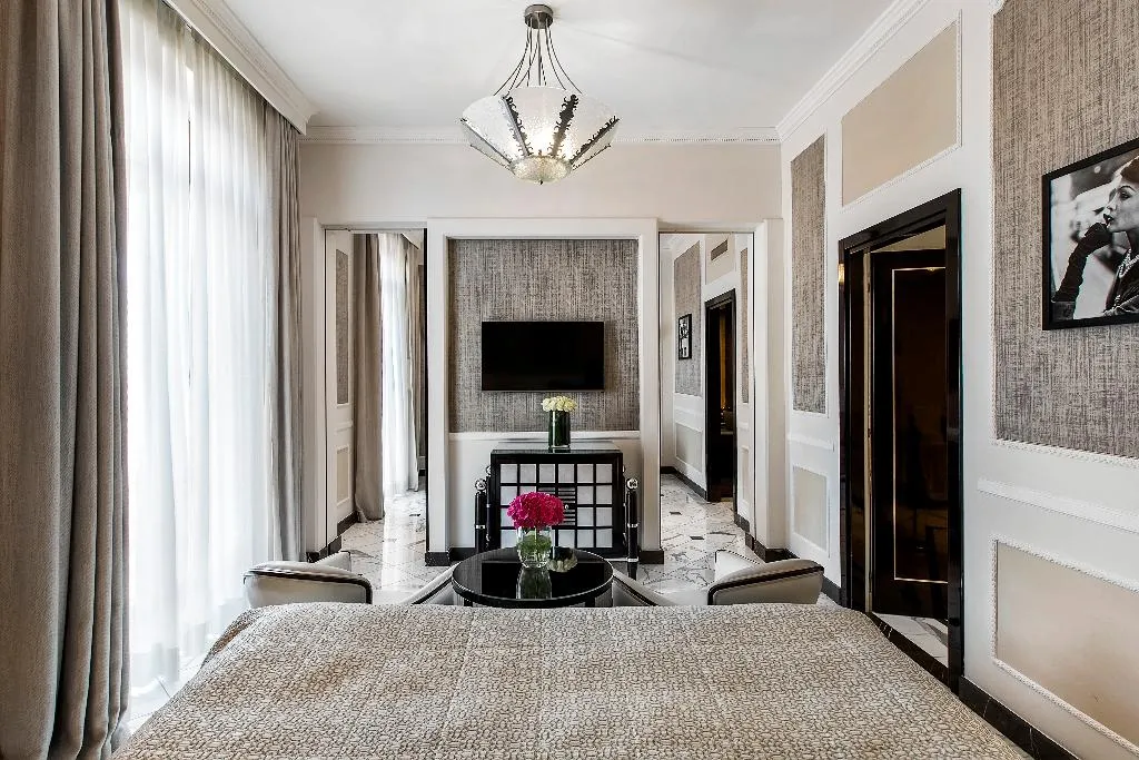 SUITE DELUXE Room, Baglioni Hotel Regina, Rome