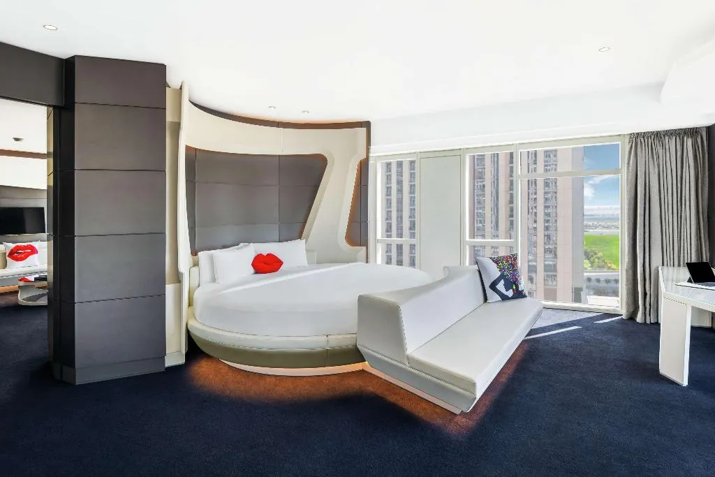 Room, V Hotel Dubai, Curio Collection by Hilton, Dubai