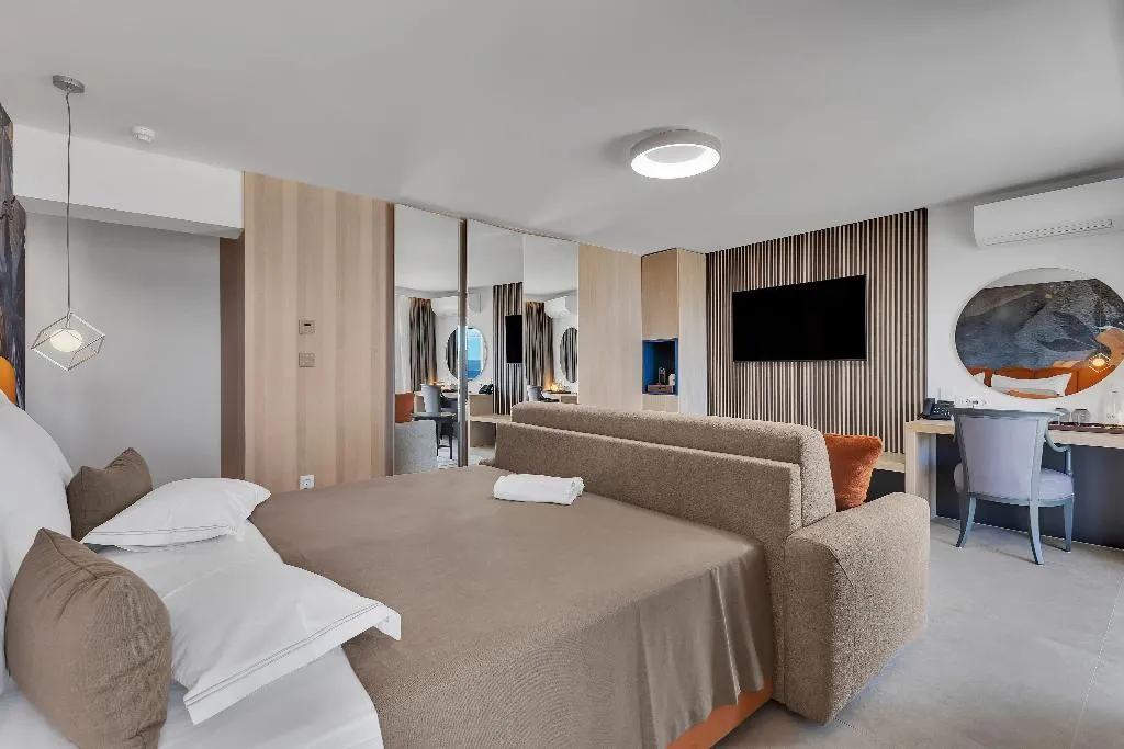 DOUBLE SUPERIOR SEA VIEW Room, Laurentum, Split