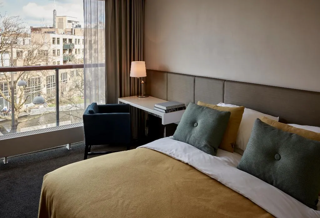 TWIN EXECUTIVE Room, Park Centraal Amsterdam, part of Sircle Collection, Amsterdam