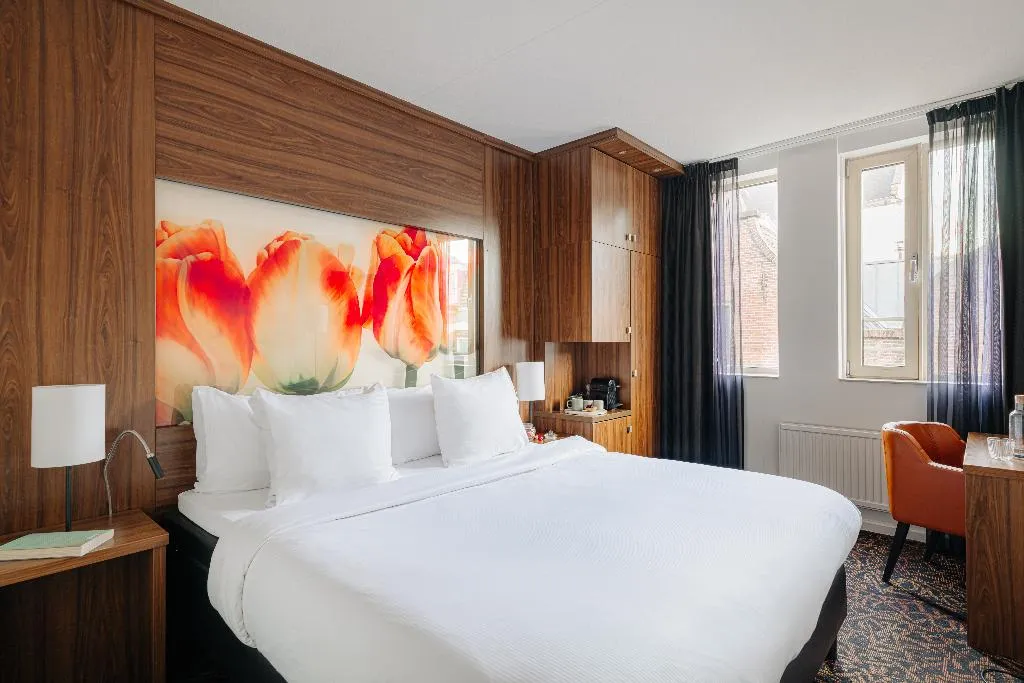 DOUBLE COMFORT Room, Leonardo Eden Hotel Amsterdam City Center, Amsterdam