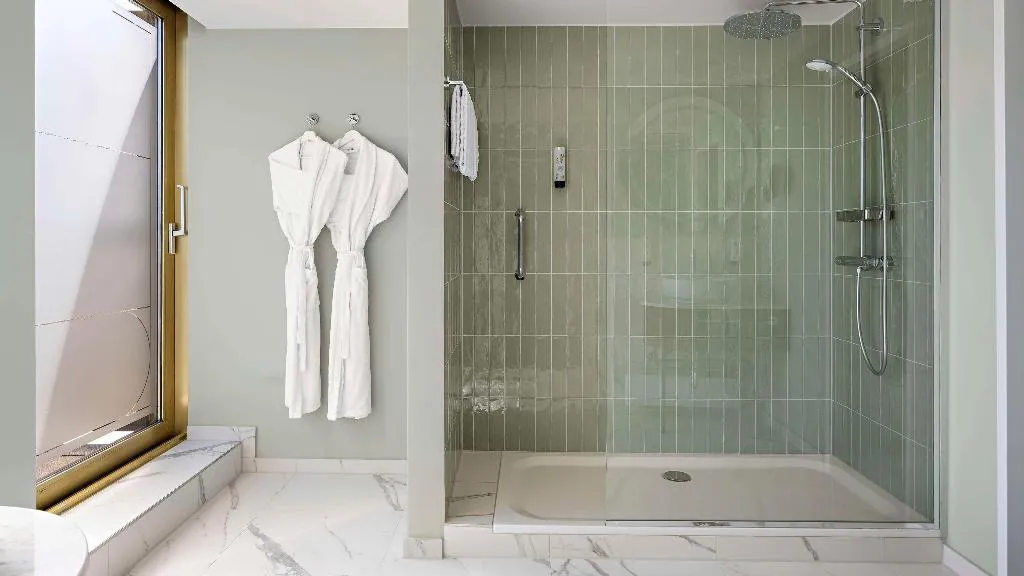 SUITE WITH BALCONY Room, Vignette Collection Bristol Berlin, Berlin