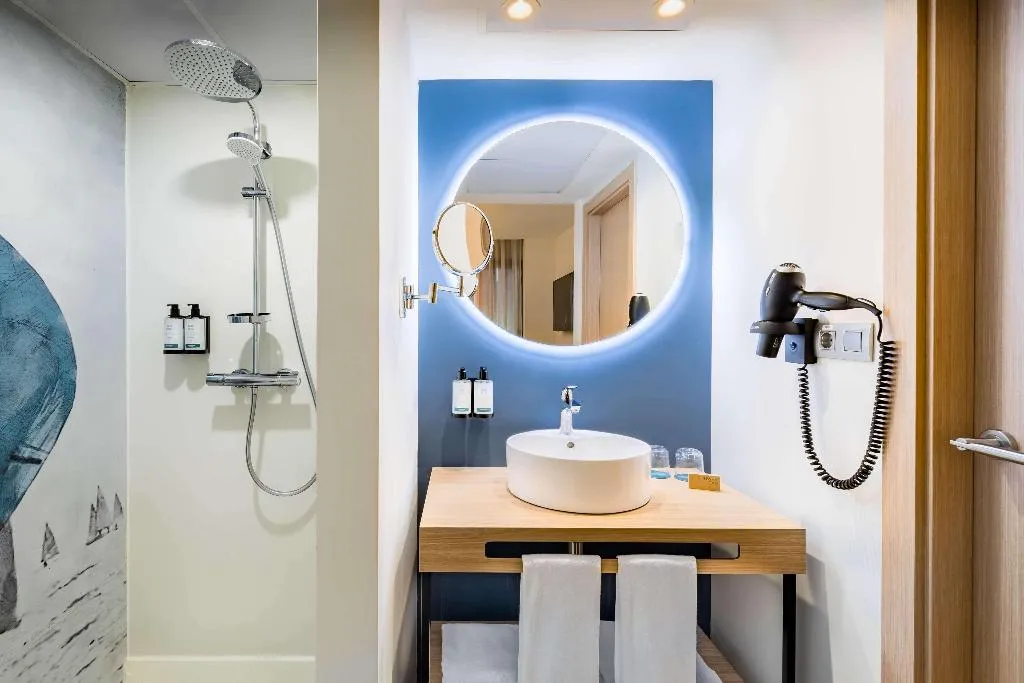 JUNIOR SUITE STANDARD Room, Occidental Alicante, Costa Blanca