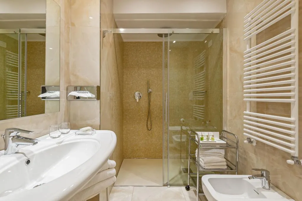 DOUBLE KING SIZE BED Room, Olivi Hotel & Natural Spa, Milan