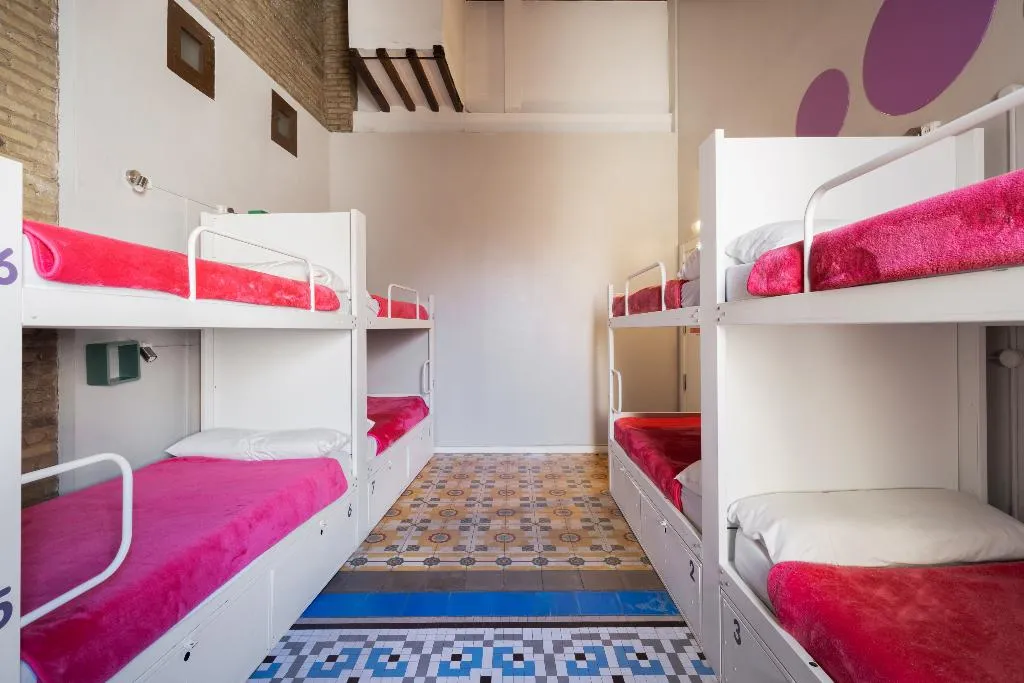 Bed in dormitory CAPACITY 8 Room, Purple Nest, Valencia