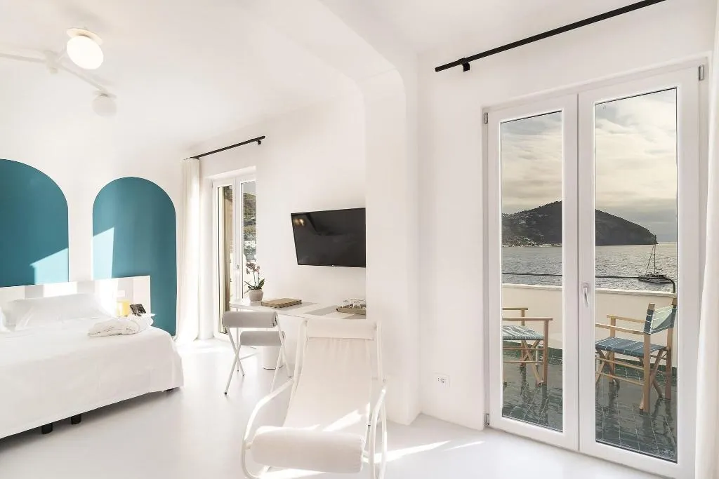 Room, Miramare Sea Resort and Spa, Naples