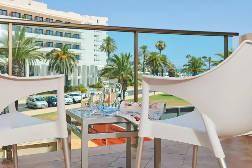 Terrace, Hipotels Cala Millor Park, Majorca