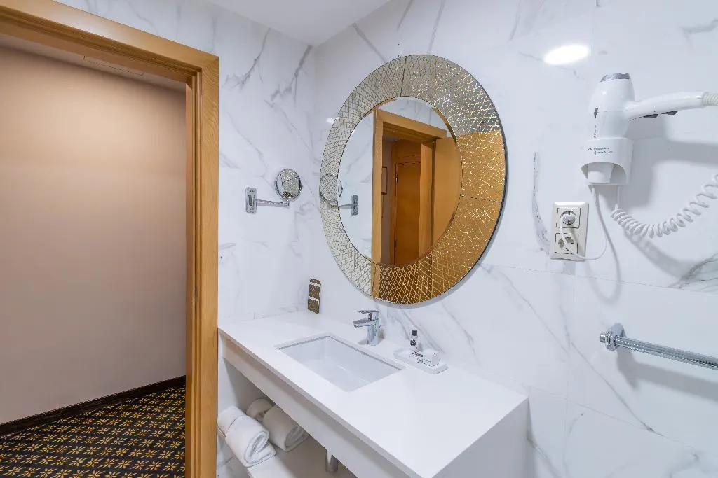 Double or Twin WITH VIEWS Room, Hotel Lis Batalha, Porto