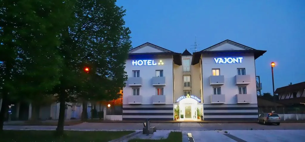 General view, Hotel Vajont, Venice