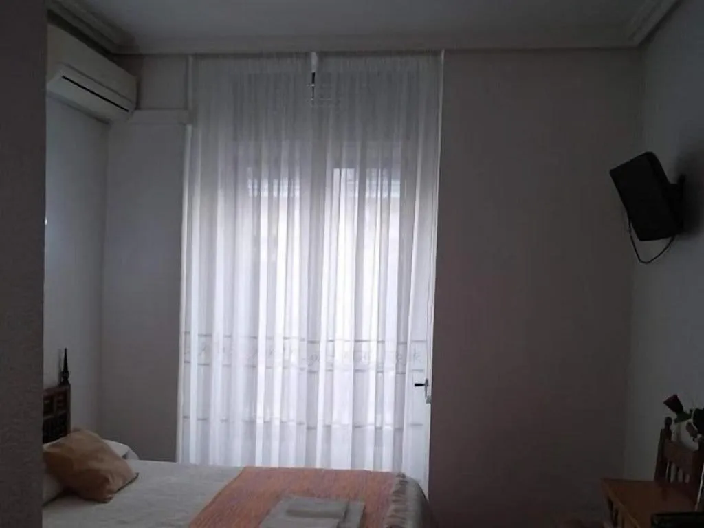 Room, Hostal Esmeralda, Madrid