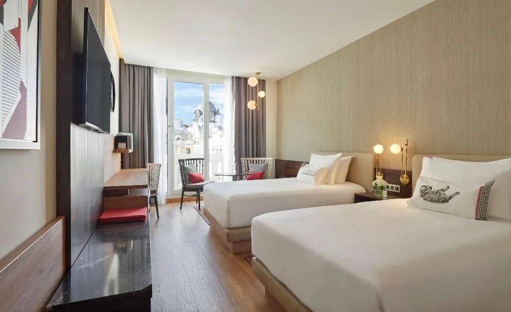 Room, Hyatt Centric Gran Via Madrid, Madrid