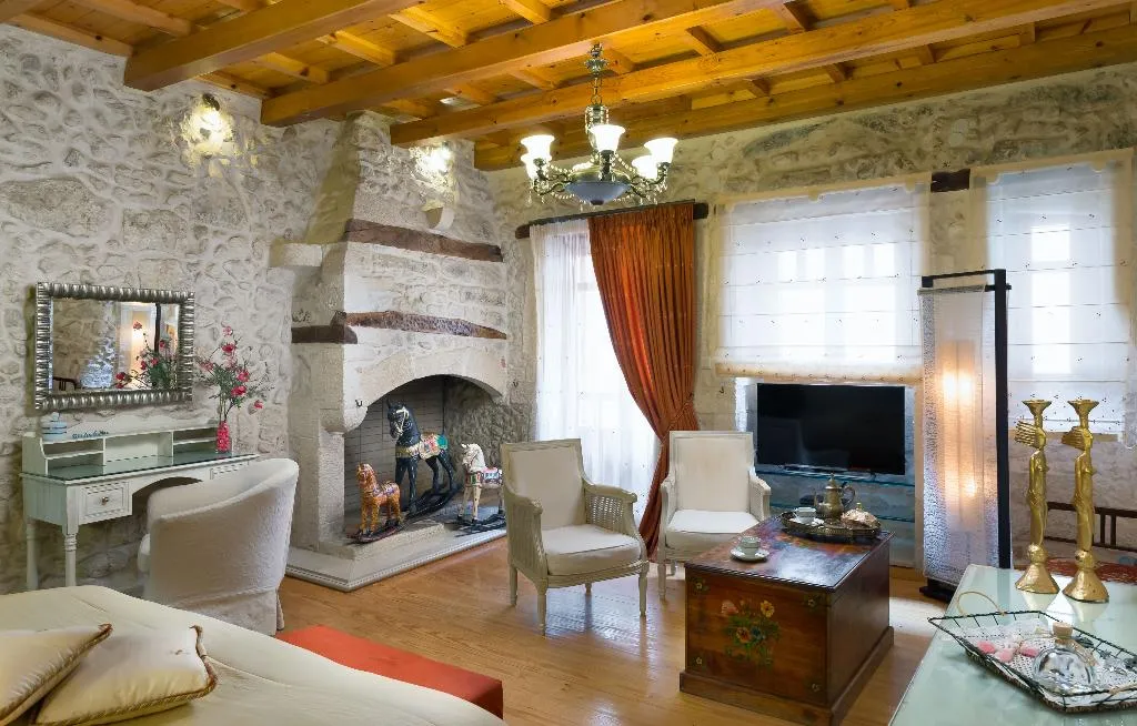 JUNIOR SUITE STANDARD Room, Avli Lounge Apartments, Crete