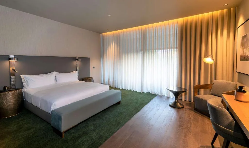 DOUBLE DELUXE WITH BALCONY Room, Hilton Porto Gaia, Porto