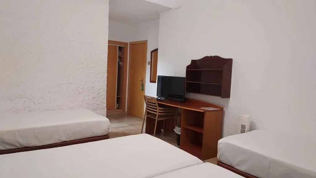 FAMILY ROOM STANDARD Room, Hostal San Juan, Costa Blanca