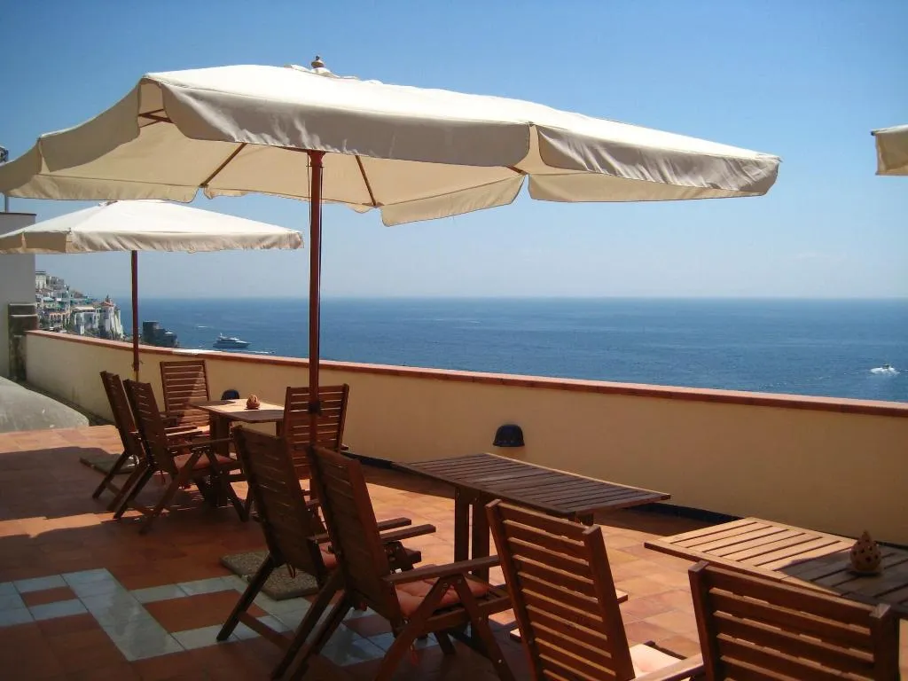 Terrace, Il Porticciolo di Amalfi, Naples