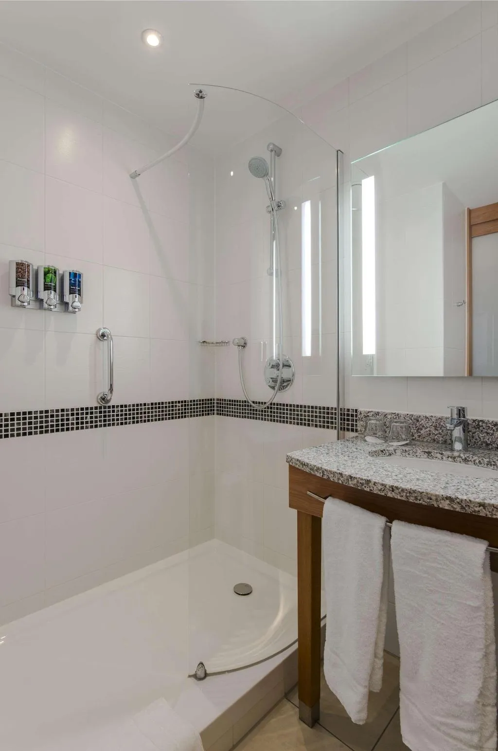 TWIN NON SMOKING Room, Hampton by Hilton Amsterdam / Arena Boulevard, Amsterdam