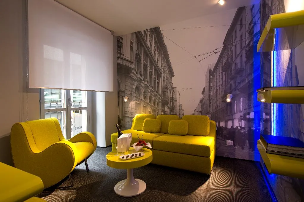 SUITE TWO BEDROOMS ONE BATHROOM Room, The Street Milano Duomo, Milan