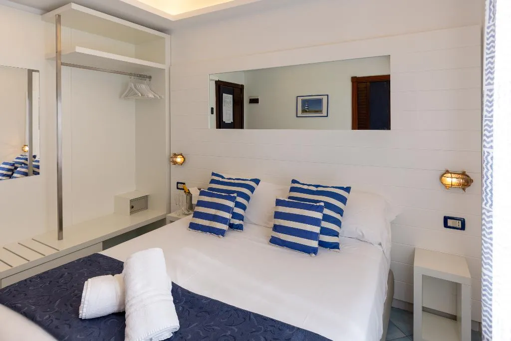 Double or Twin SEA VIEW Room, Hotel Il Faro Sorrento, Naples