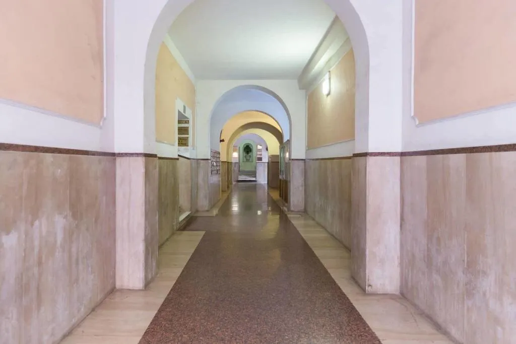 Lobby, Golden Ratio, Naples