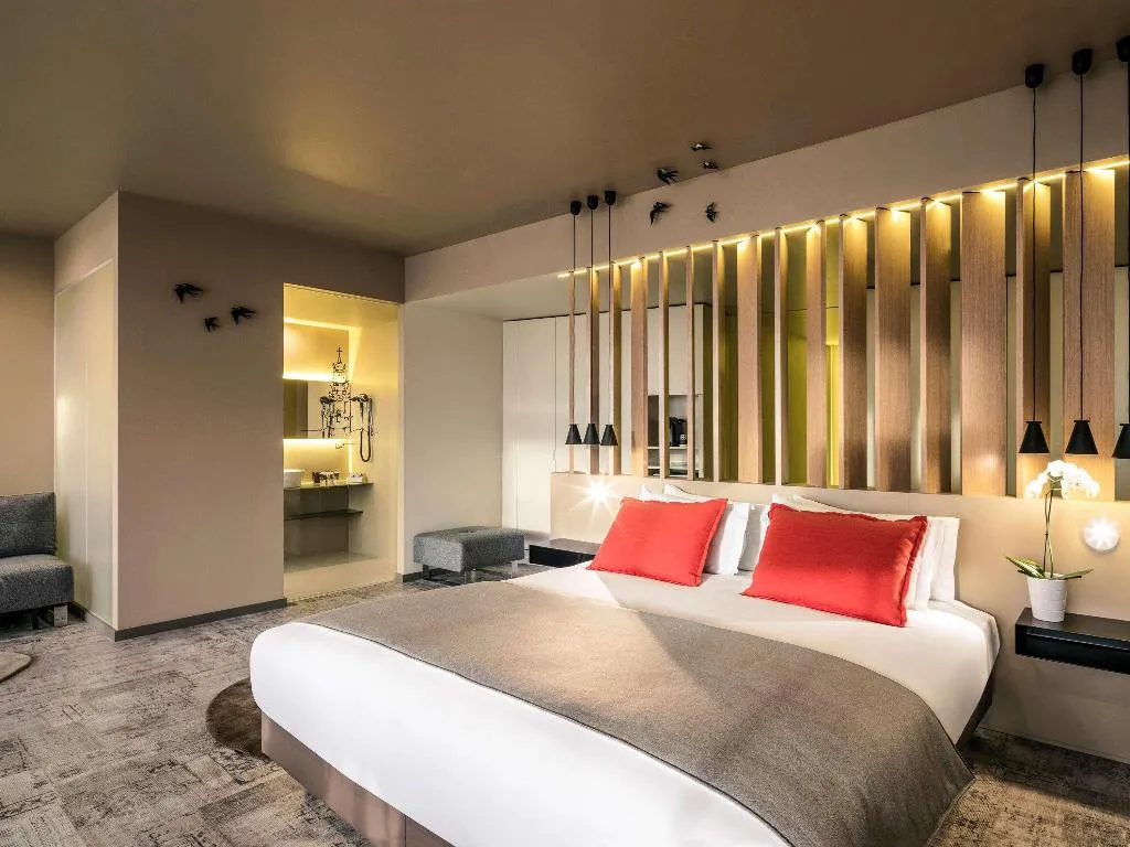 SUITE KING SIZE BED Room, Mercure Porto Centro Santa Catarina, Porto