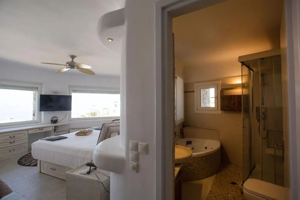 Room, Flaskos Suites, Mykonos