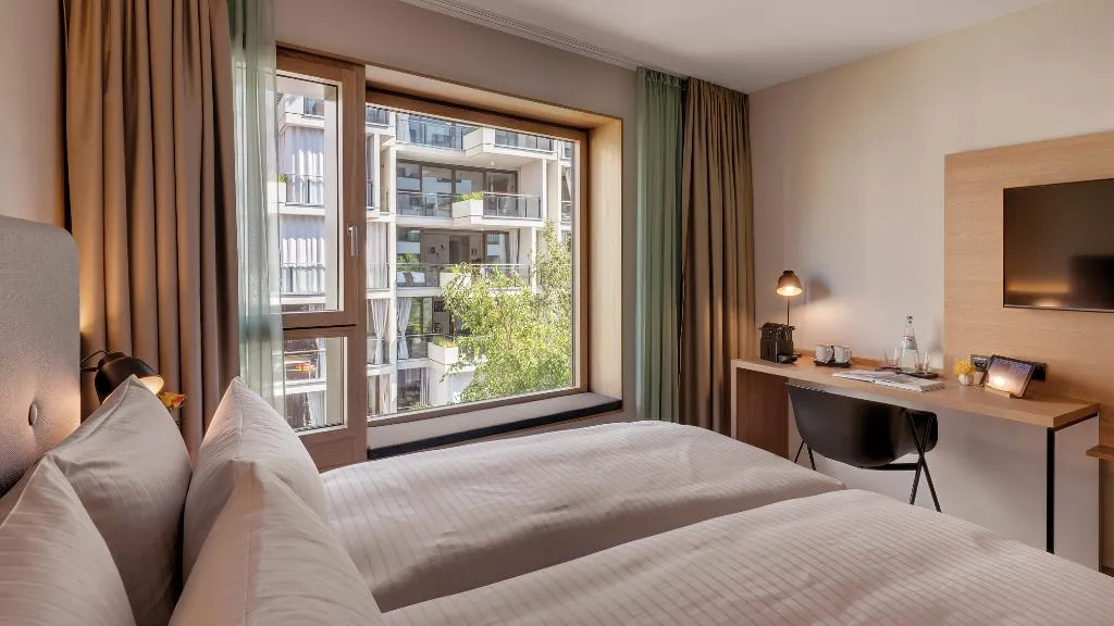 DOUBLE PREMIUM Room, the YARD Berlin, Berlin