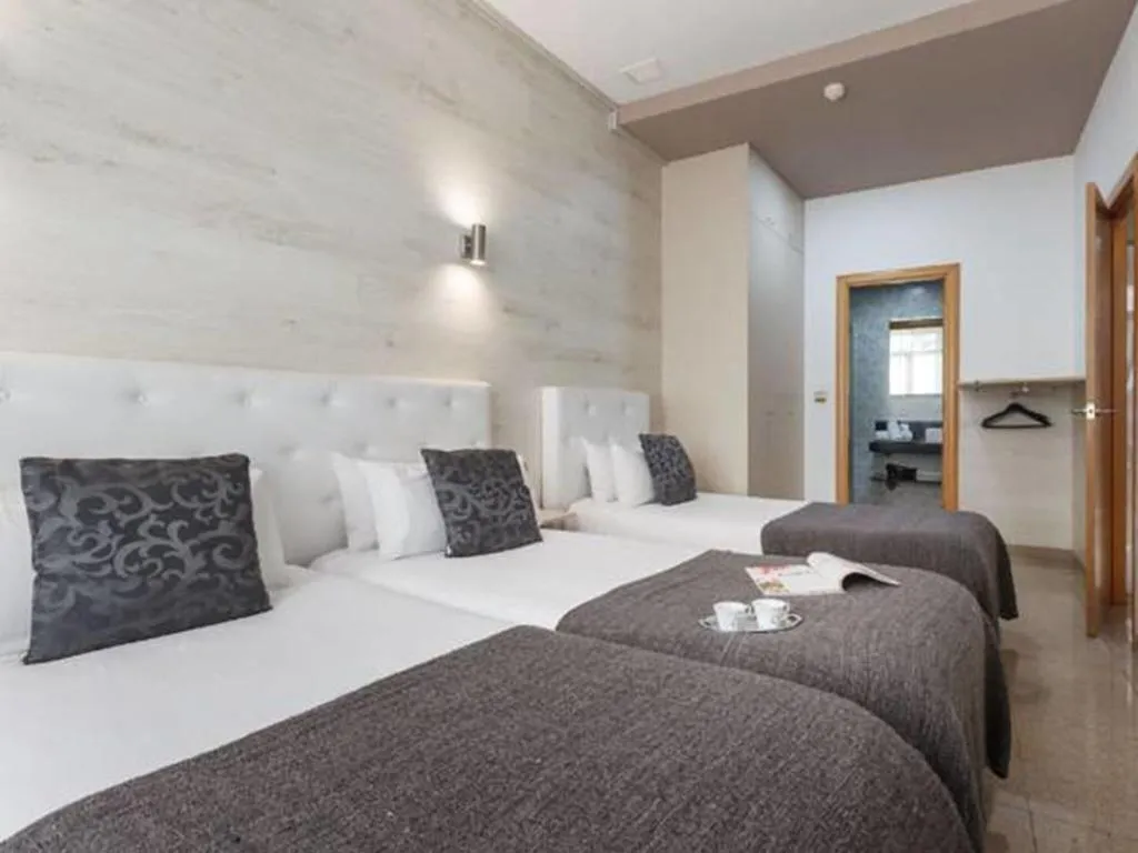Room STANDARD Room, Apart - Ramblas 108, Barcelona