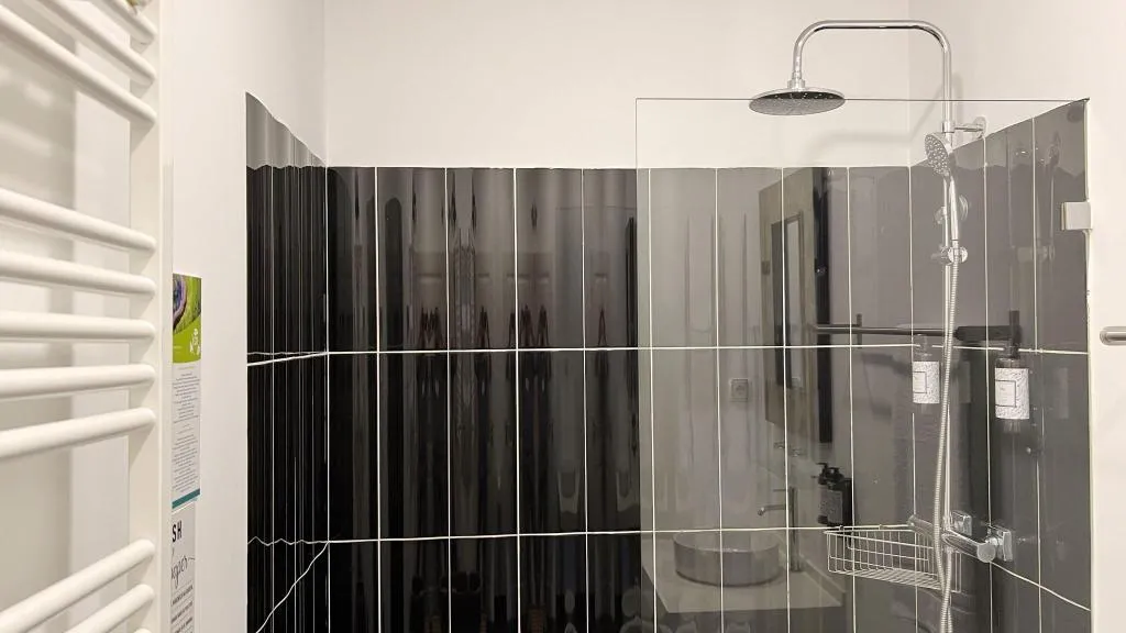 DOUBLE QUEEN SIZE BED Room, Casa do Bairro by Shiadu, Lisbon