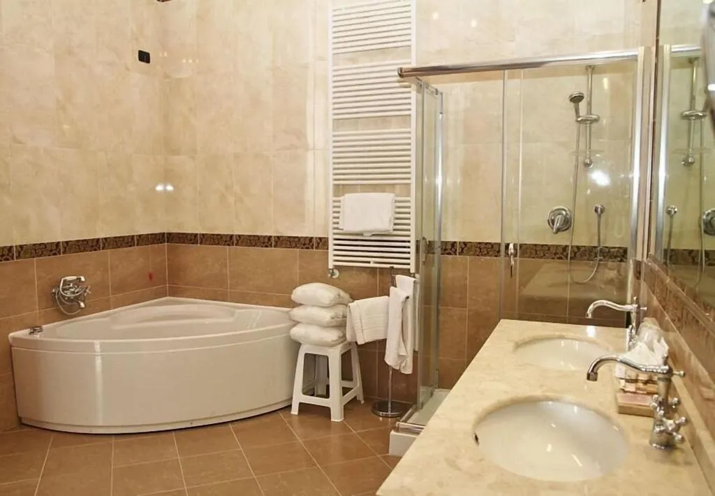 JUNIOR SUITE STANDARD Room, Pesaro Palace, Venice