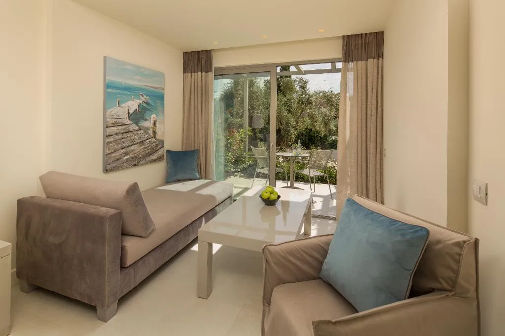 DOUBLE DELUXE GARDEN VIEW Room, Rodostamo Hotel & Spa, Corfu