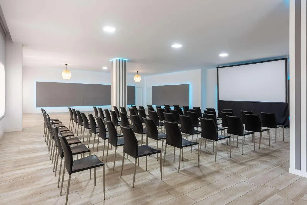 Conferences, Hotel Madrid Chamartín Affiliated by Meliá, Madrid