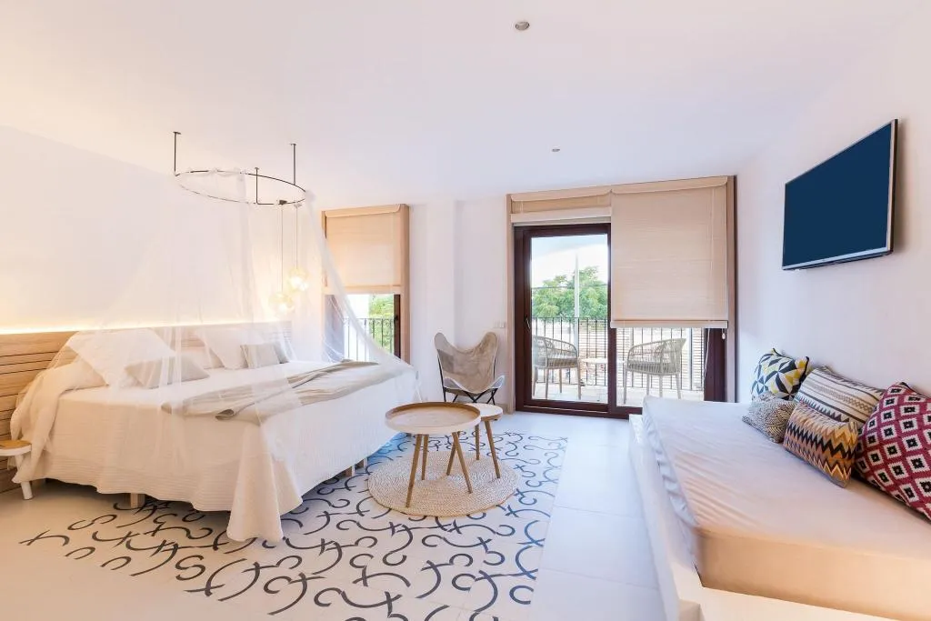 Room, Gatzara Suites Santa Gertrudis, Ibiza