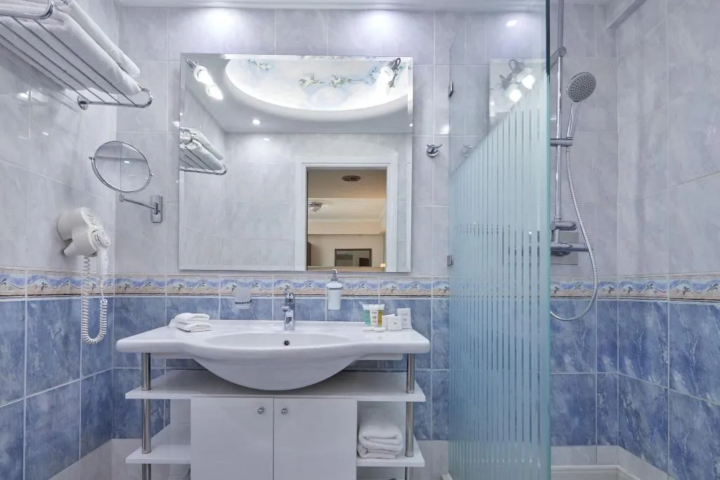 SUITE KING SIZE BED Room, Ava Hotel & Suites, Athens