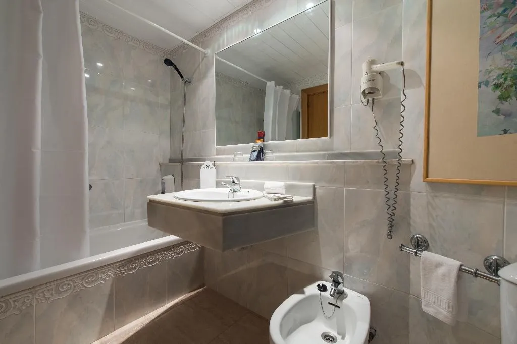 Double or Twin STANDARD Room, Exagon Park, Majorca