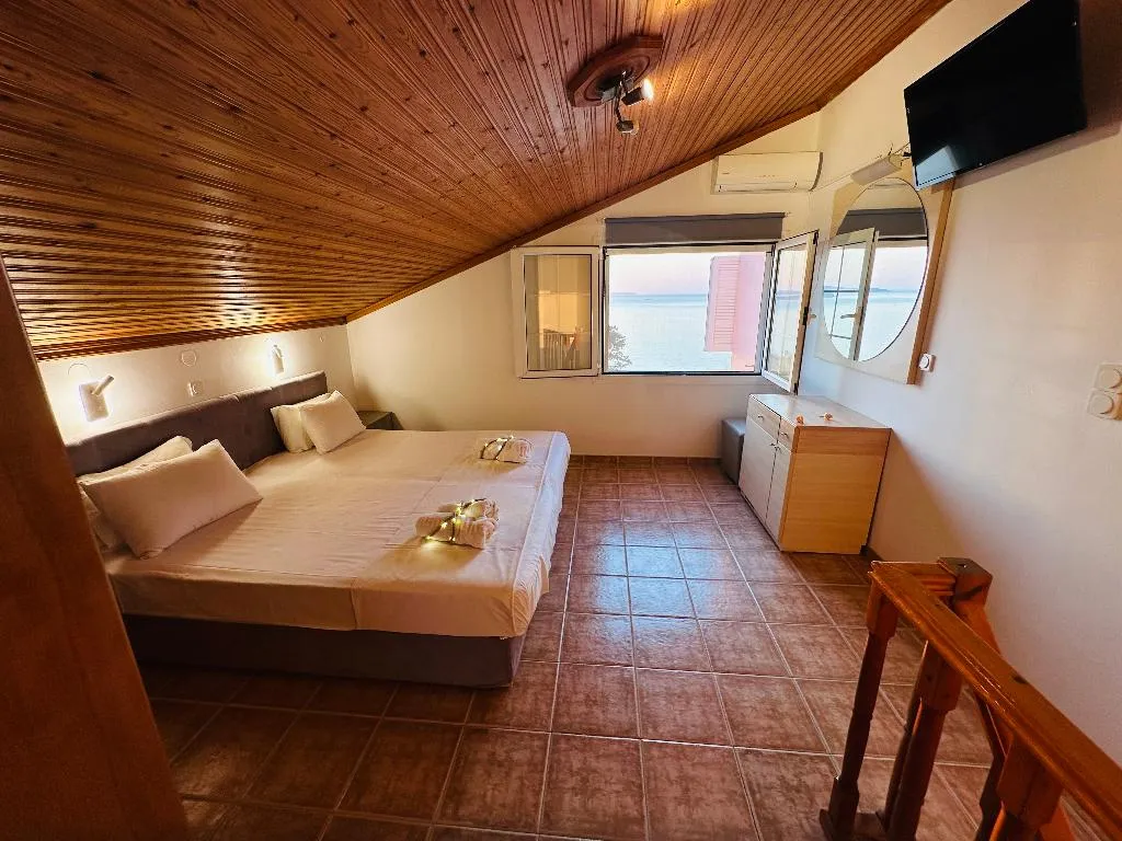 APARTMENT TWO BEDROOMS ONE BATHROOM Room, Nikos Apartments Corfu, Corfu